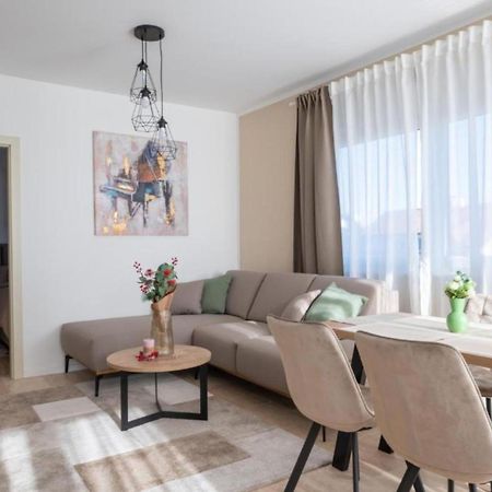 Apartment Kona - Free Parking & Self Check-In Ivanja Reka ภายนอก รูปภาพ
