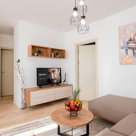 Apartment Kona - Free Parking & Self Check-In Ivanja Reka ภายนอก รูปภาพ