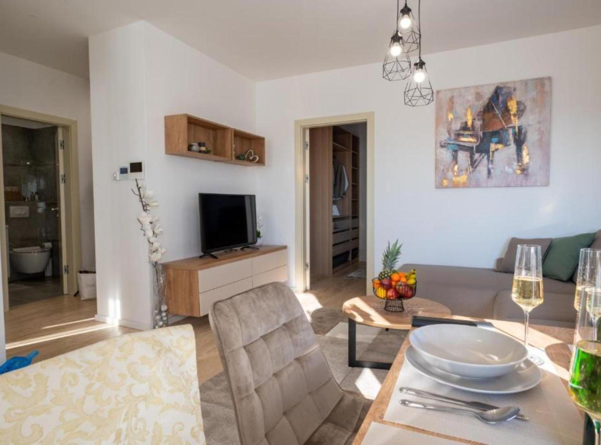 Apartment Kona - Free Parking & Self Check-In Ivanja Reka ภายนอก รูปภาพ
