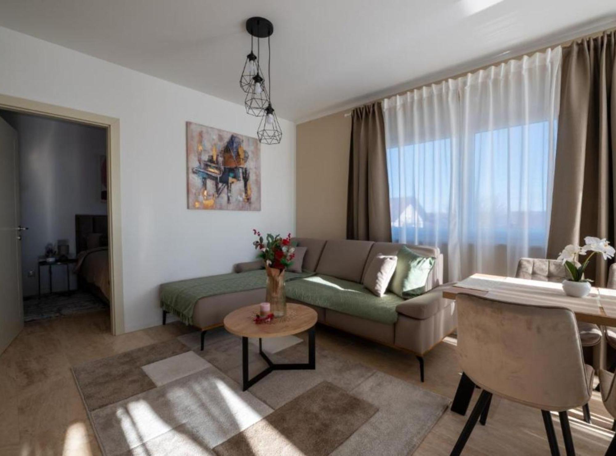 Apartment Kona - Free Parking & Self Check-In Ivanja Reka ภายนอก รูปภาพ