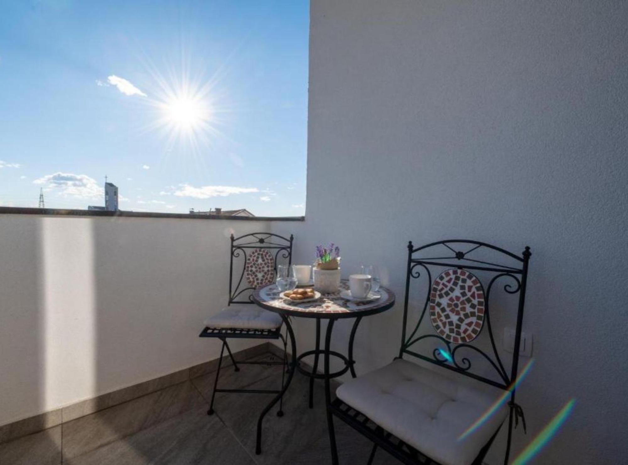 Apartment Kona - Free Parking & Self Check-In Ivanja Reka ภายนอก รูปภาพ